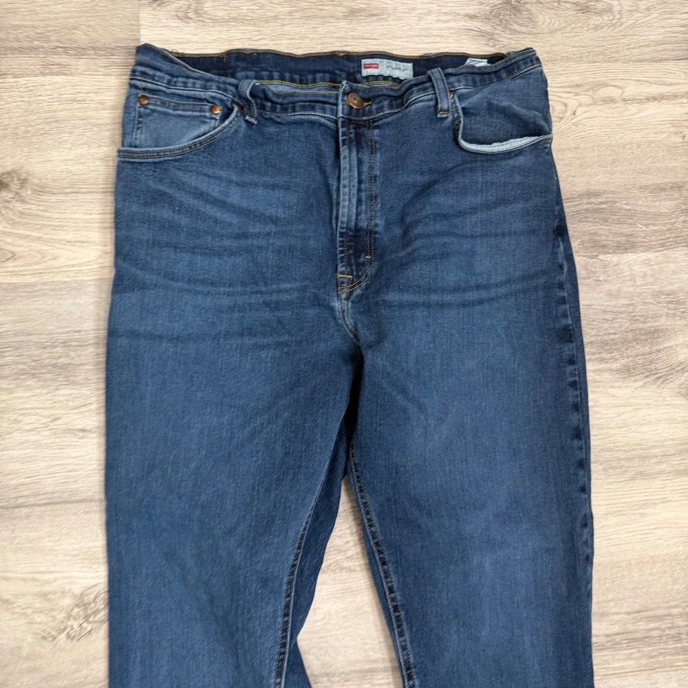 Wrangler straight fit